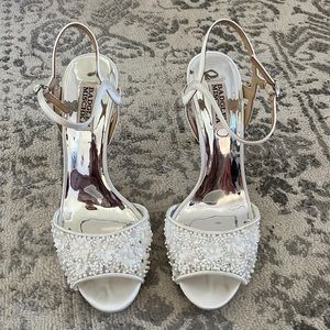 Badgley Mischka Women's Isabella Heeled Sandal in Soft White Color
